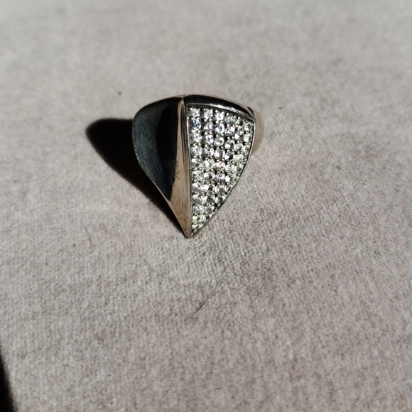 Elizabeth and James Thorn ring - Picture 5 of 6